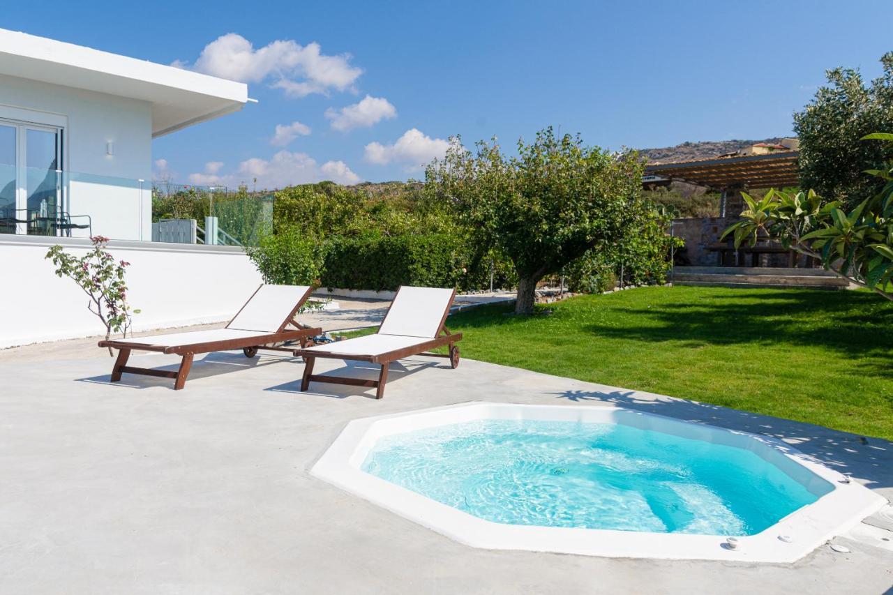 Queen'S Gem Luxury Villa - Heated Jacuzzi & Pool Khersónisos Eksteriør bilde