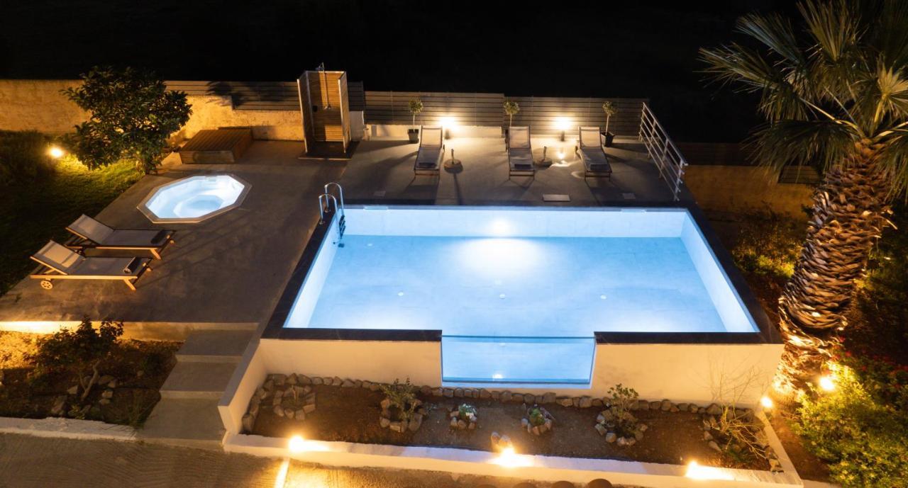 Queen'S Gem Luxury Villa - Heated Jacuzzi & Pool Khersónisos Eksteriør bilde