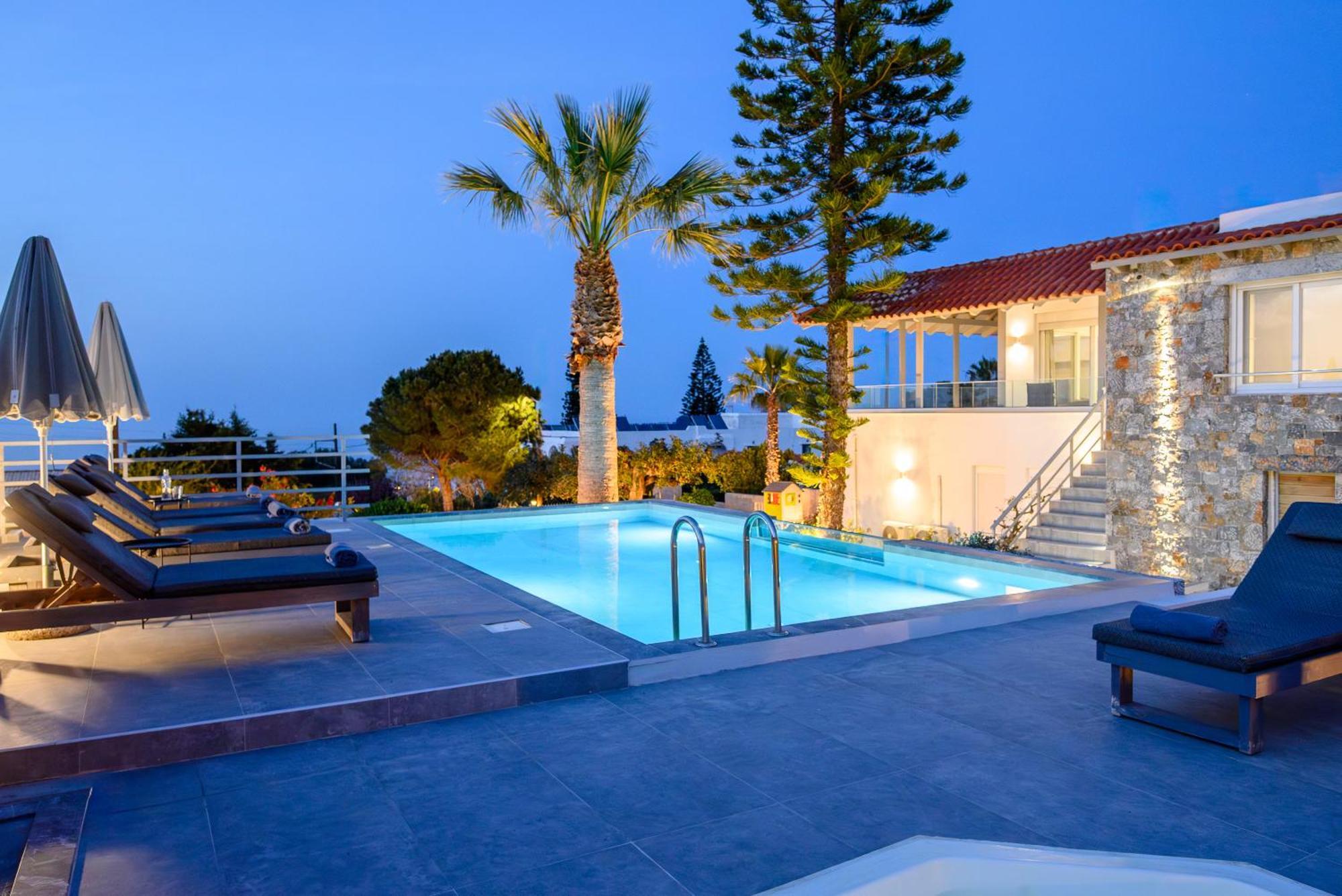 Queen'S Gem Luxury Villa - Heated Jacuzzi & Pool Khersónisos Eksteriør bilde