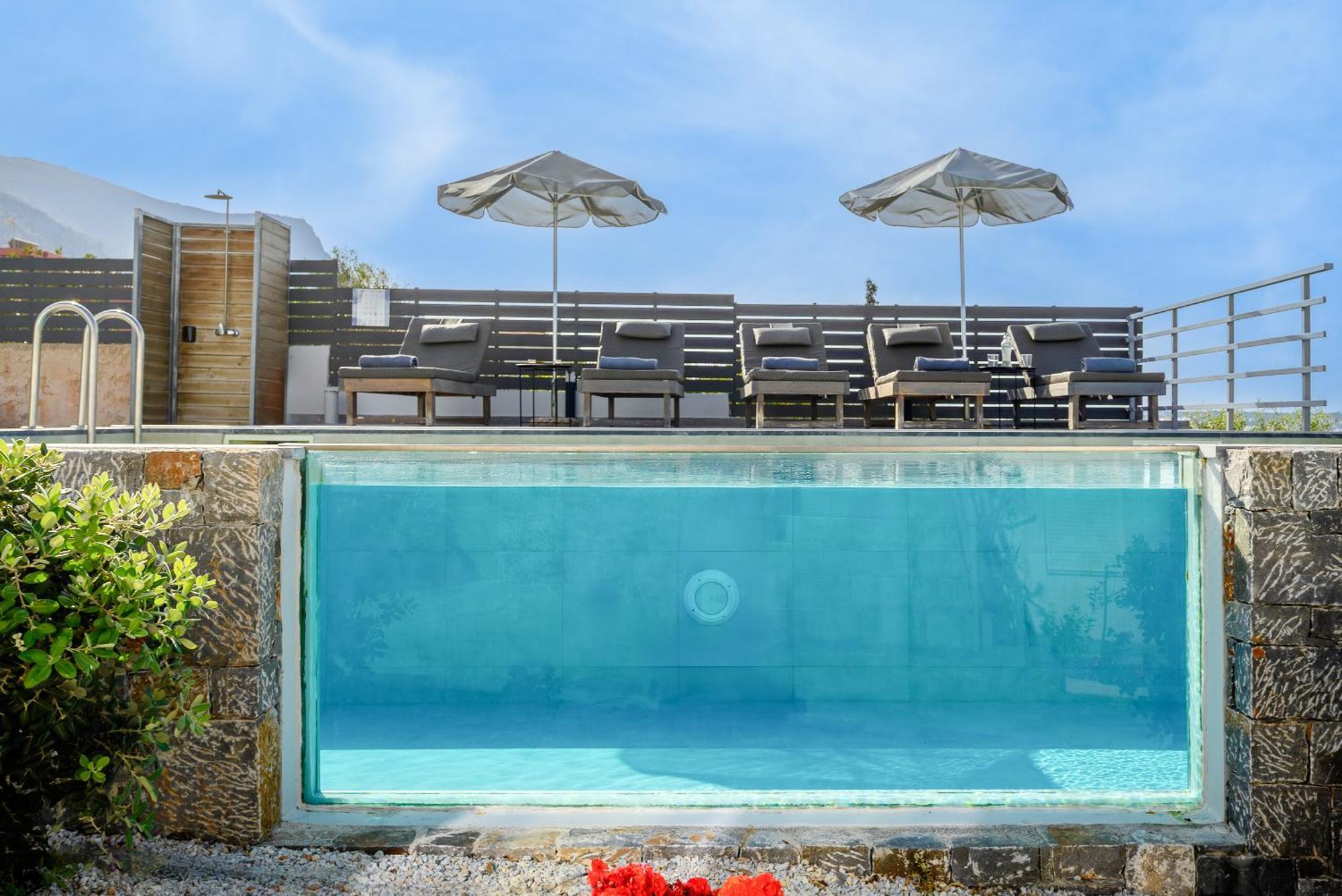 Queen'S Gem Luxury Villa - Heated Jacuzzi & Pool Khersónisos Eksteriør bilde