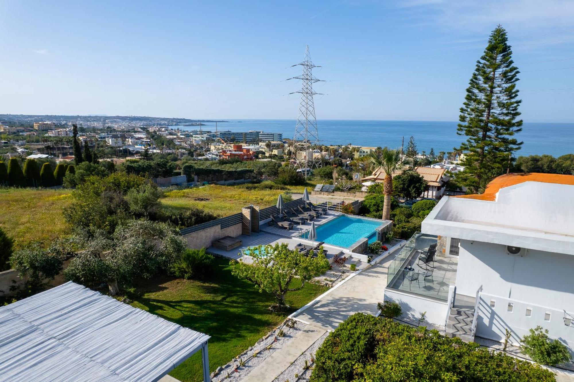 Queen'S Gem Luxury Villa - Heated Jacuzzi & Pool Khersónisos Eksteriør bilde