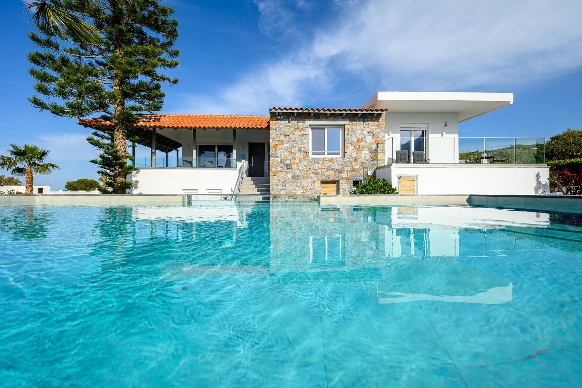 Queen'S Gem Luxury Villa - Heated Jacuzzi & Pool Khersónisos Eksteriør bilde