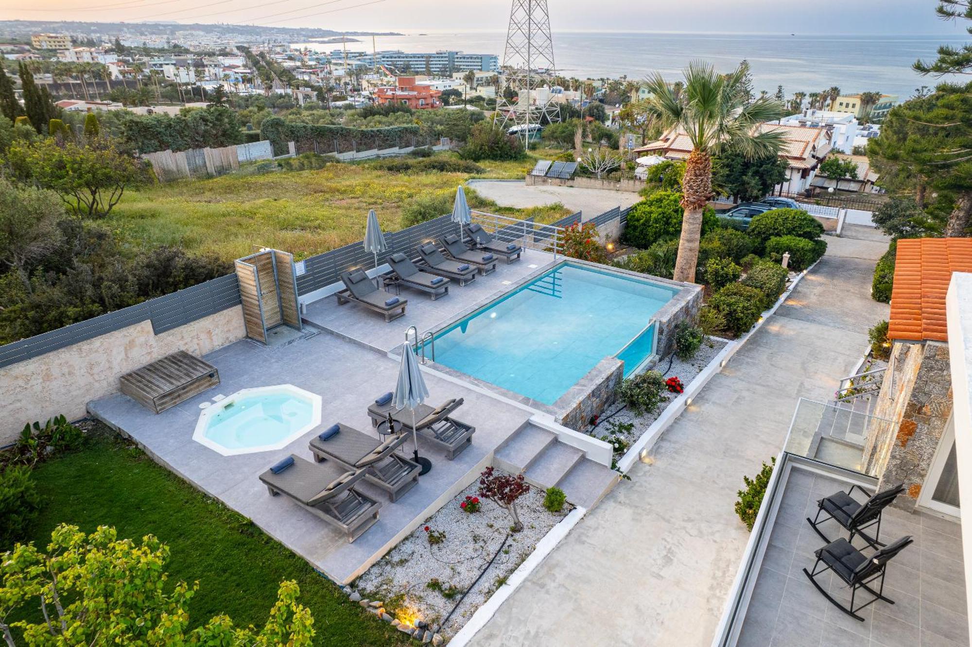 Queen'S Gem Luxury Villa - Heated Jacuzzi & Pool Khersónisos Eksteriør bilde