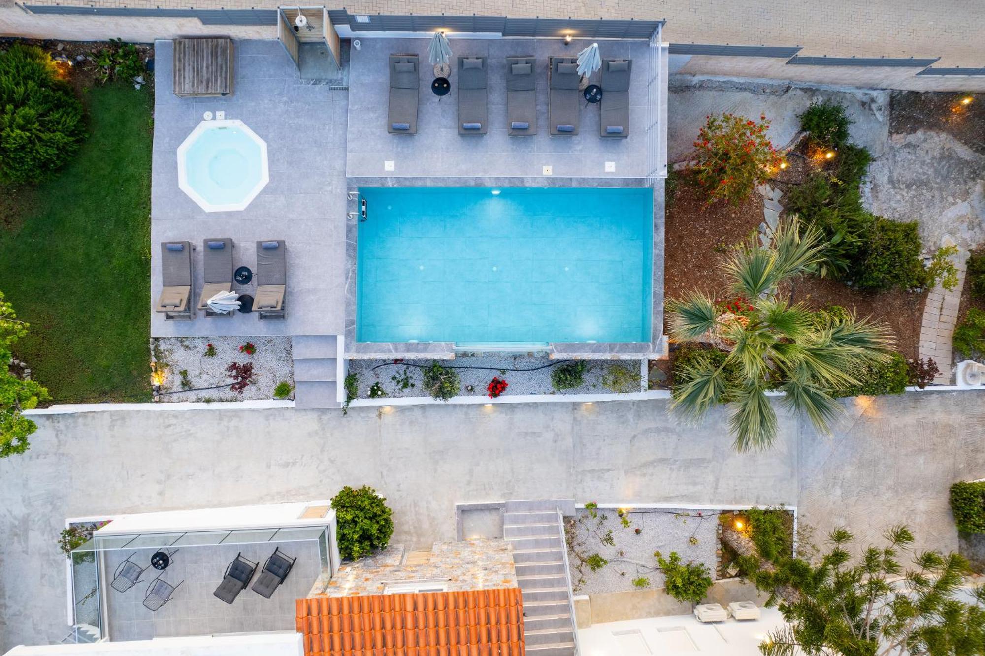Queen'S Gem Luxury Villa - Heated Jacuzzi & Pool Khersónisos Eksteriør bilde