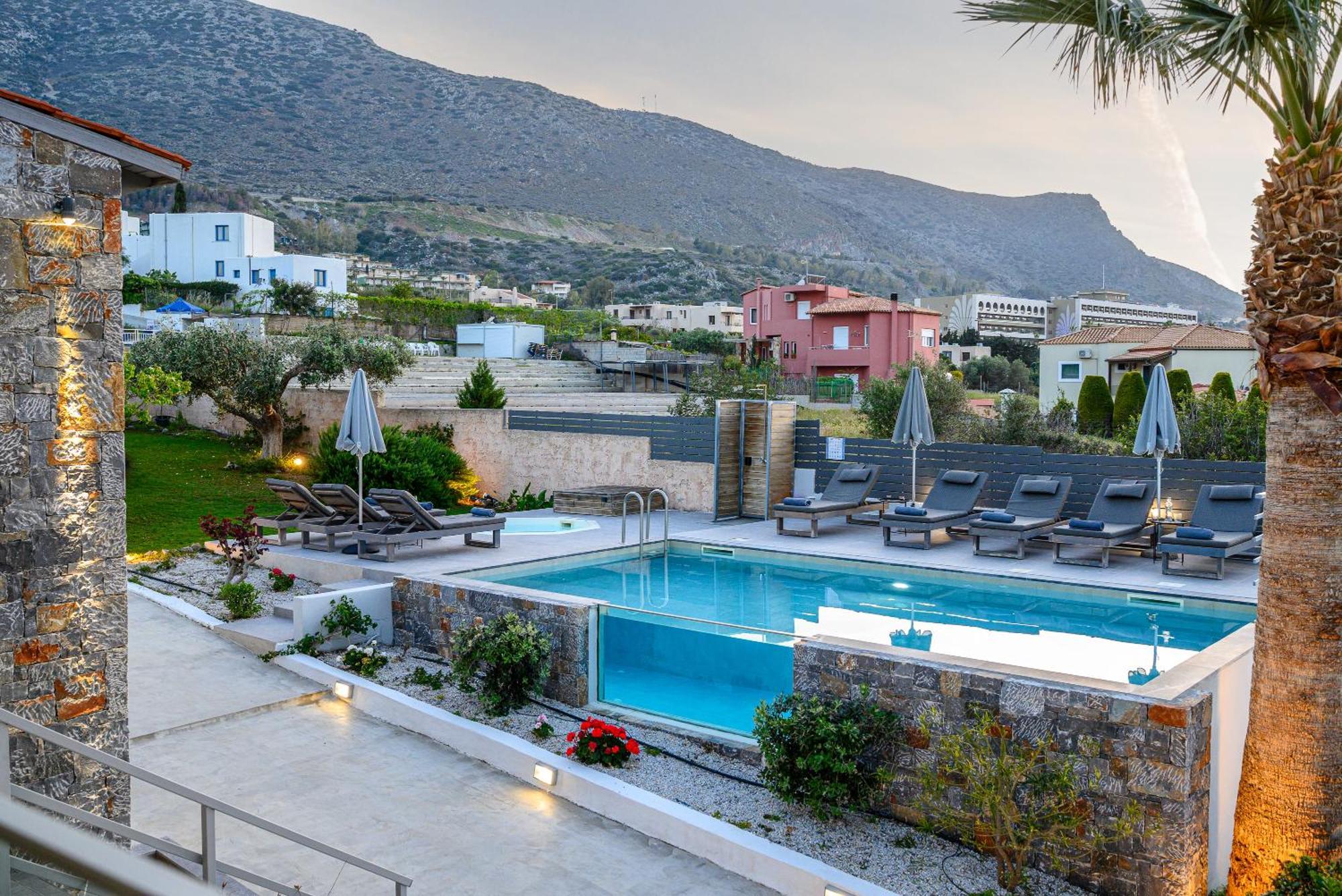 Queen'S Gem Luxury Villa - Heated Jacuzzi & Pool Khersónisos Eksteriør bilde
